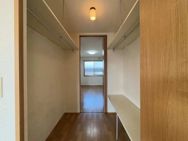 収納（南洋室側）