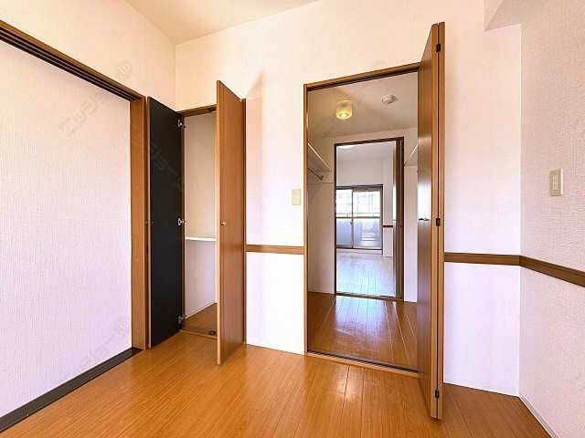 南洋室・ｳｫｰｸｽﾙｰｸﾛｰｾﾞｯﾄ