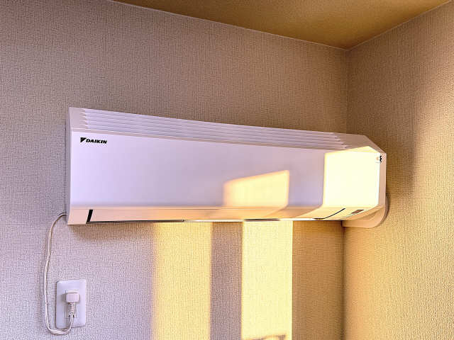 リビング・エアコン