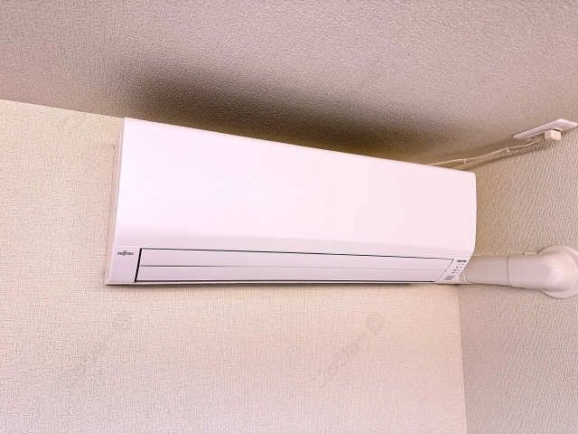 リビング・エアコン