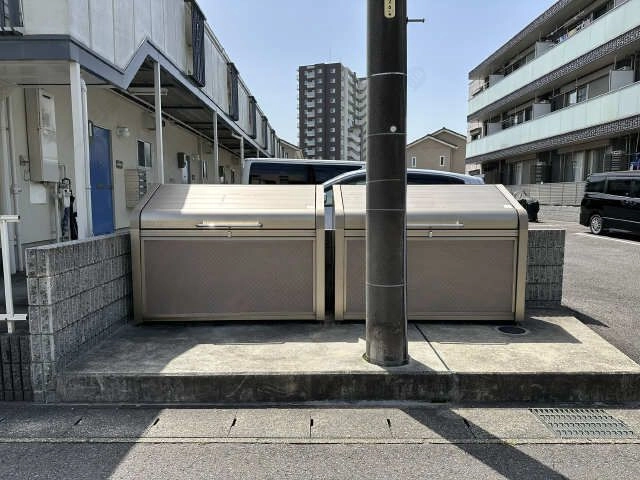 敷地内ゴミ置き場