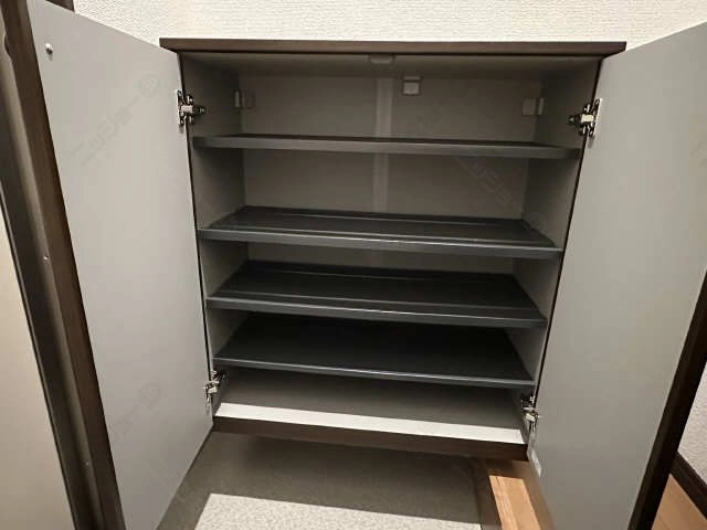 シュ ーズボックス