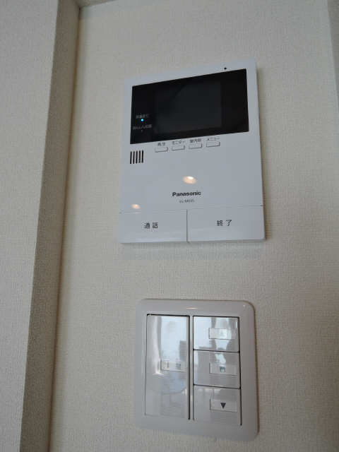 モニタ ー付きインターホン