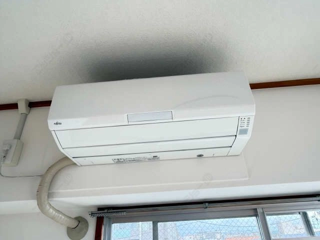 南側洋室エアコン