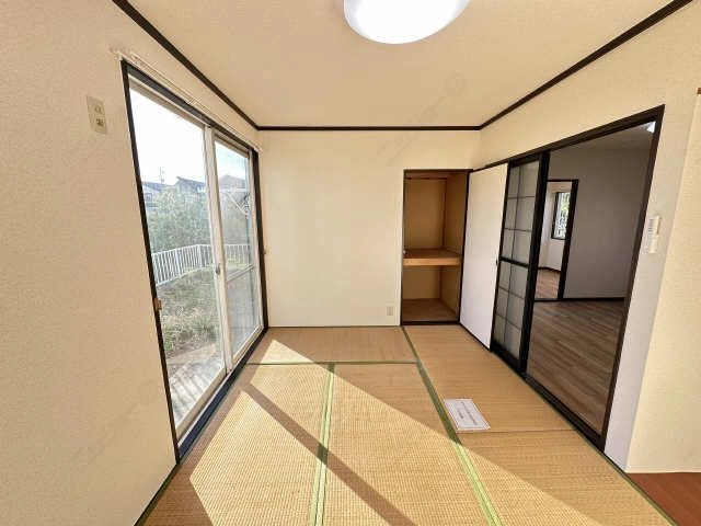 収納（南東洋室）