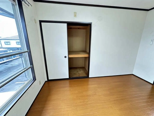 収納（南東洋室）