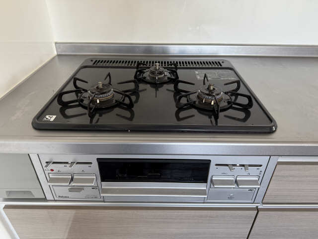 ガスコンロ３口（グリル付き）