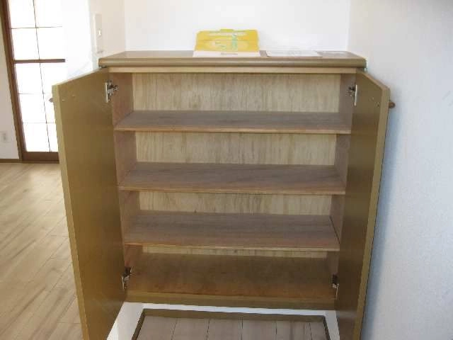 シューズボックス