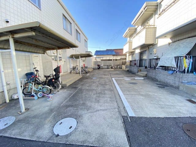 駐車場・駐輪場