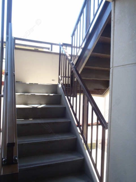 共用階段