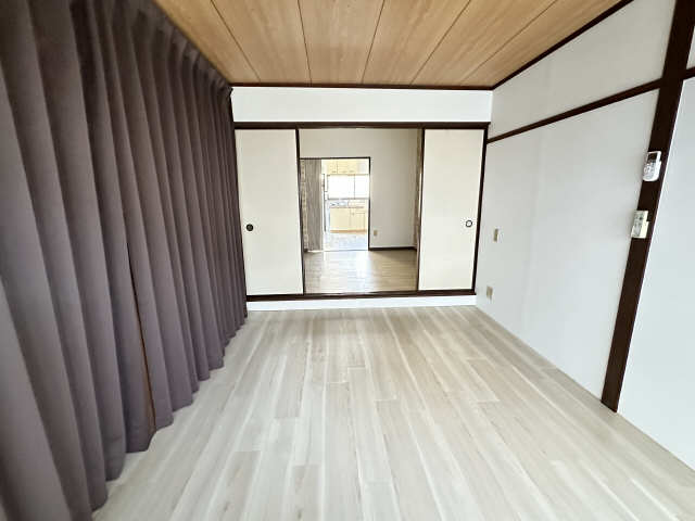 リビング（南洋室）-2