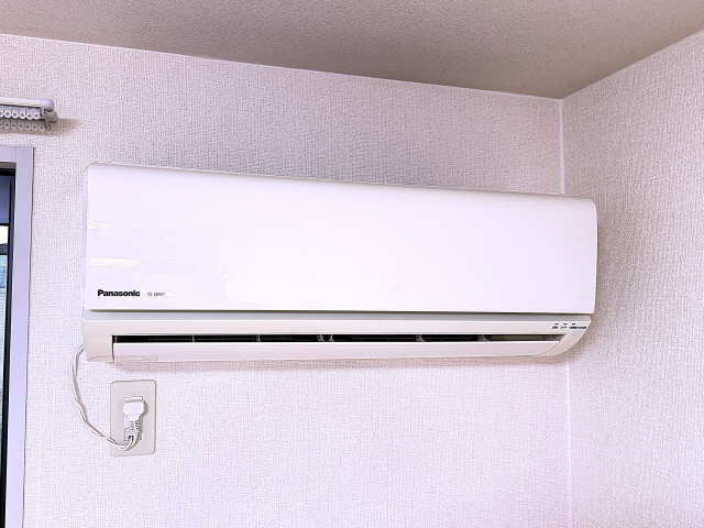 リビング・エアコン