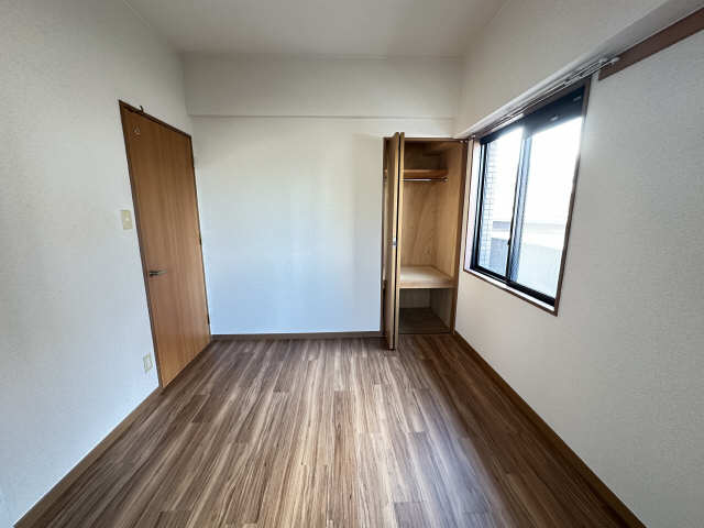 収納（北西洋室）