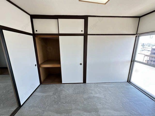 収納（南洋室）