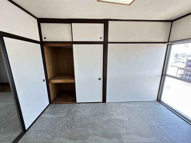 収納（南洋室）