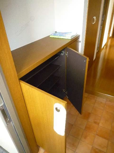 シューズボックス