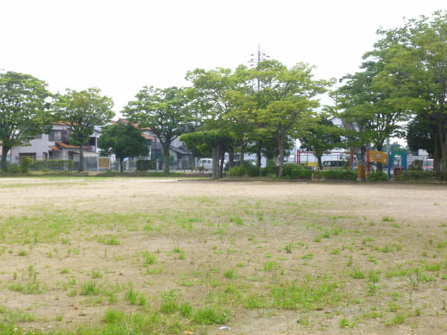 岩船公園（徒歩１分）