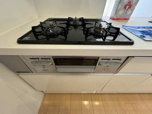 ガスコンロ３口（グリル付き）