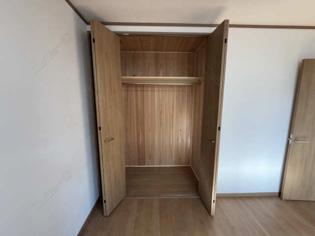 南西側洋室収納