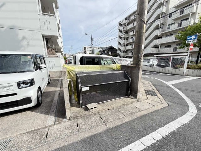 ゴミ置き場