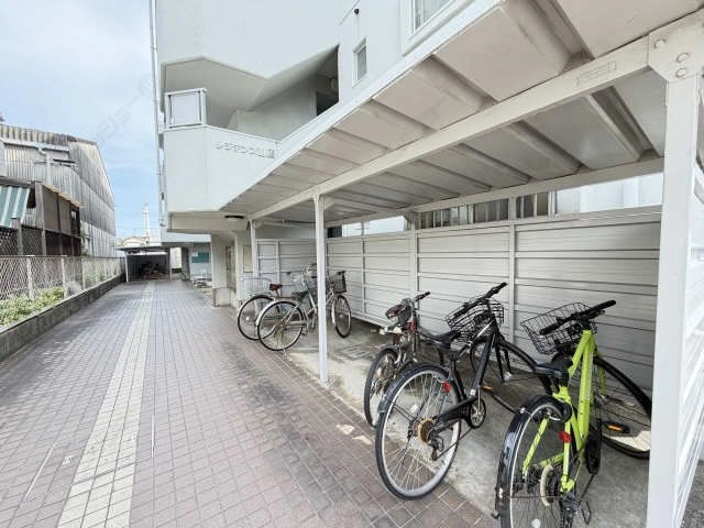 駐輪場