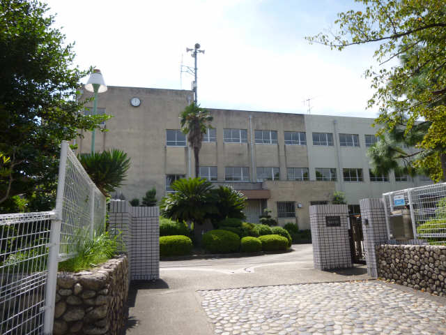 大高小学校