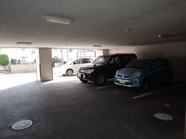 屋根付駐車場