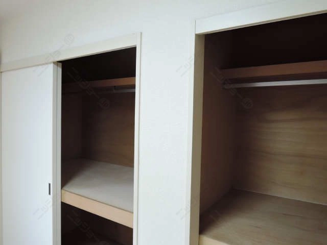 ハンガーパイプ付き