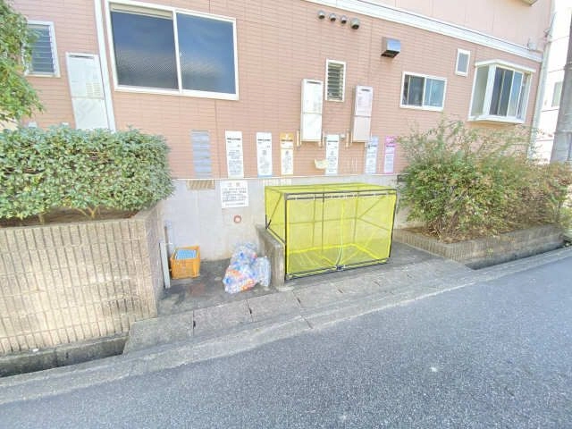 ゴミ捨て場