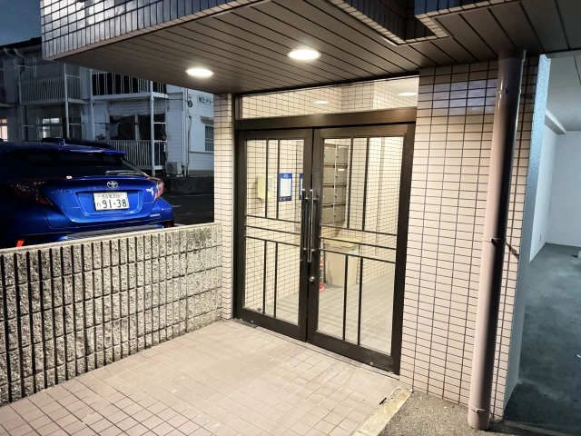 エント  ランス（夜間）