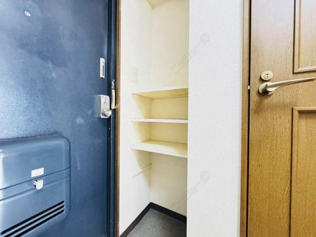 シューズボックス