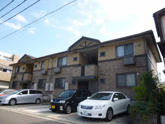 北側からの外観