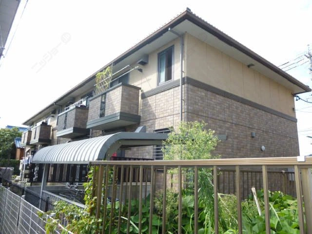 南側からの外観