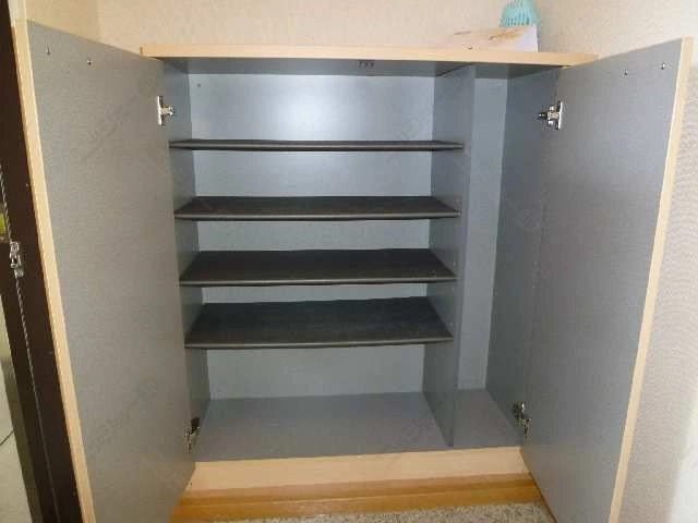 シューズボックス