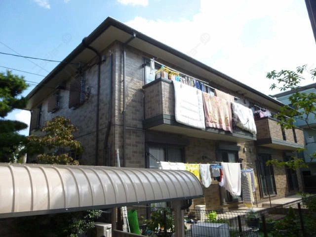 南側からの外観