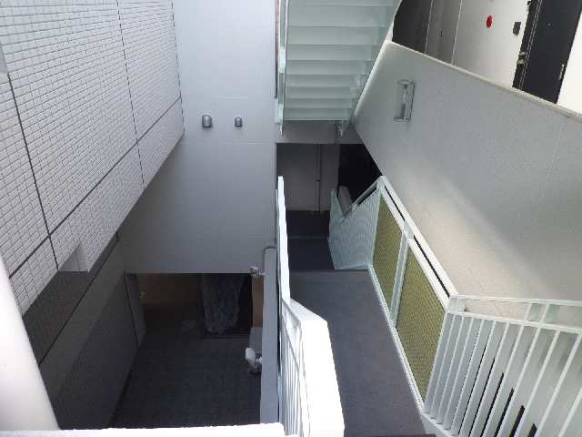 共有廊下（吹き抜け）