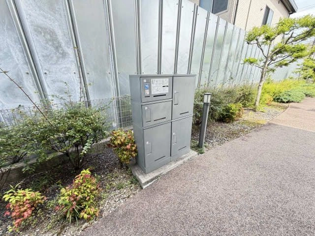 宅配ボックス