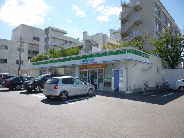 ファミリーマート550ｍ