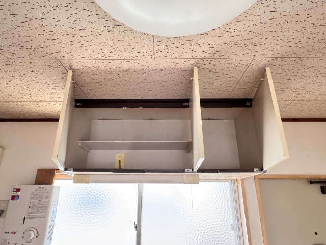 キッチン吊戸棚