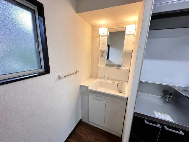 シャワー付き洗面台