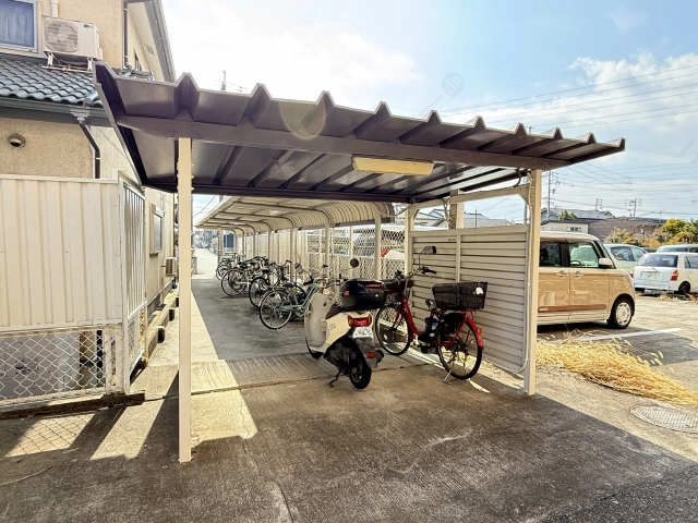 駐輪場(南側)