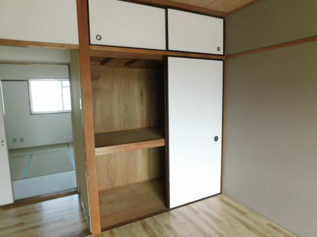 収納（南洋室）