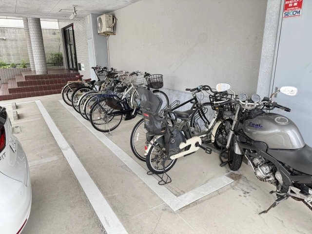 駐輪場