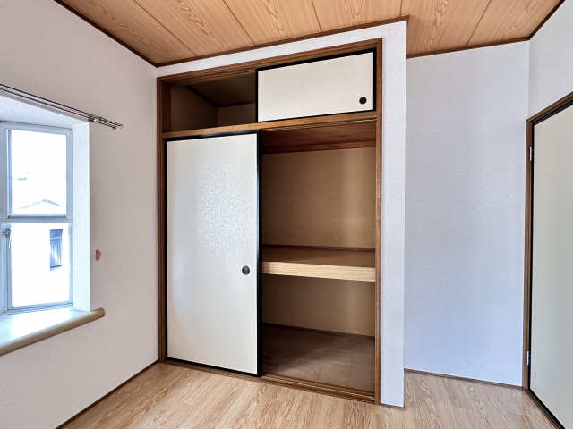 収納（中洋室）