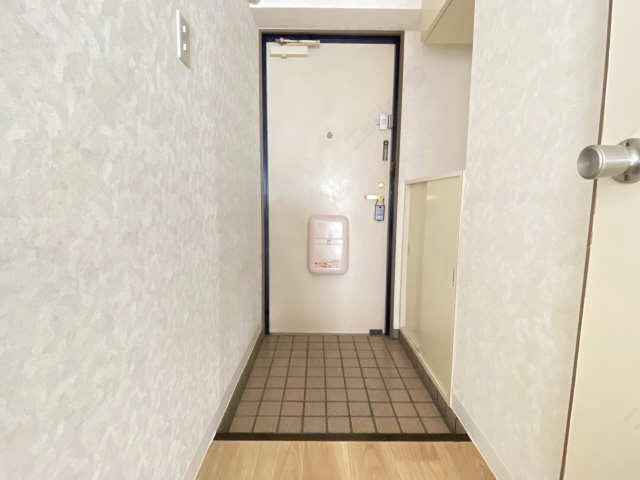 玄関内