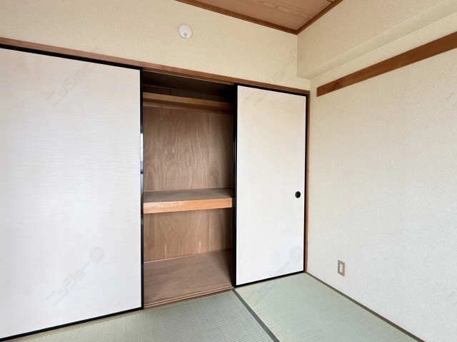 収納（東和室）