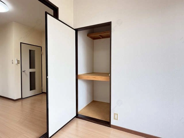 収納（東洋室）