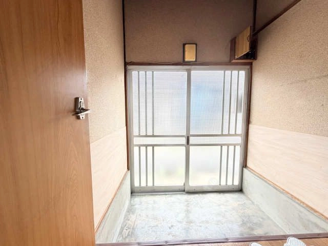 玄関内