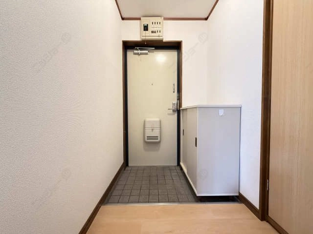 玄関内
