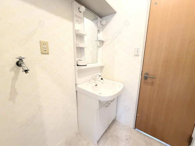 シャワー付洗面台